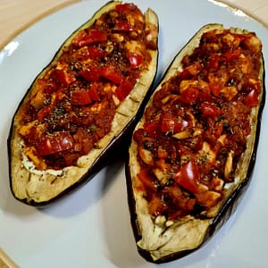 Gefüllte Aubergine mit Hähnchen und Frischkäse